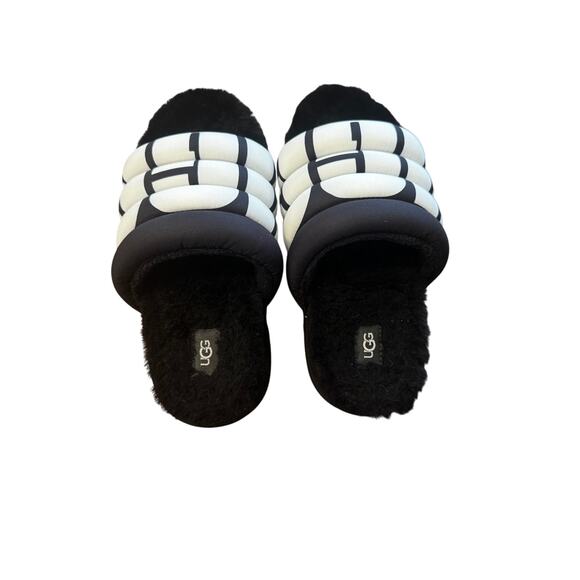 UGG Black Maxi Sheepskin Shearling Platform Slide in Size 7 - Picture 1 of 4